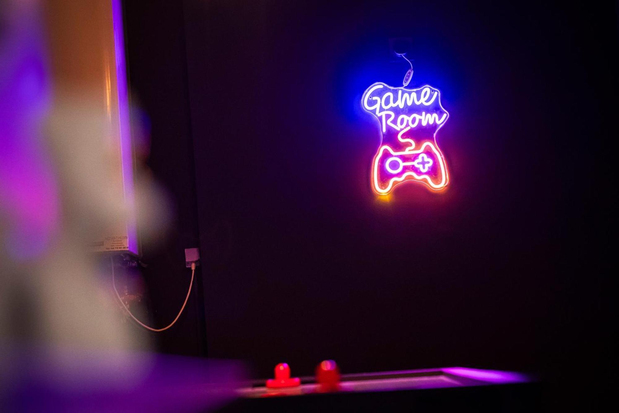 La Villa - Piscine / Karaoke / Jeux Fontaine  Eksteriør bilde